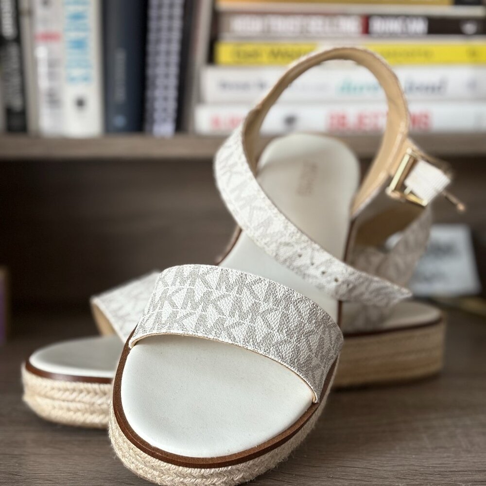 MICHAEL KORS WOMEN'S SANDALS